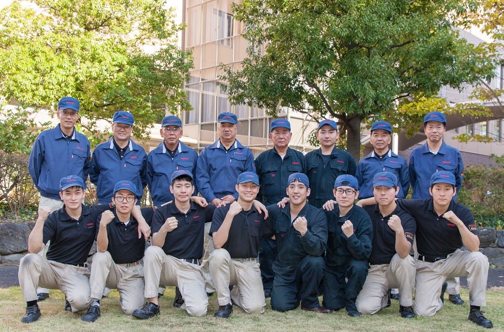 2017年11月向日本技能奧林匹克大賽發(fā)起挑戰的選手和教練員們